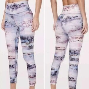 Lululemon Ladies Wunder Under HR 7/8 High Rise Luxtreme Tights. Size 8